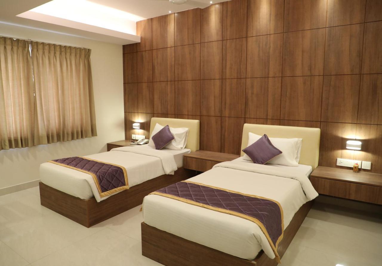 The Pommels Business Hotel Bangalore Eksteriør bilde